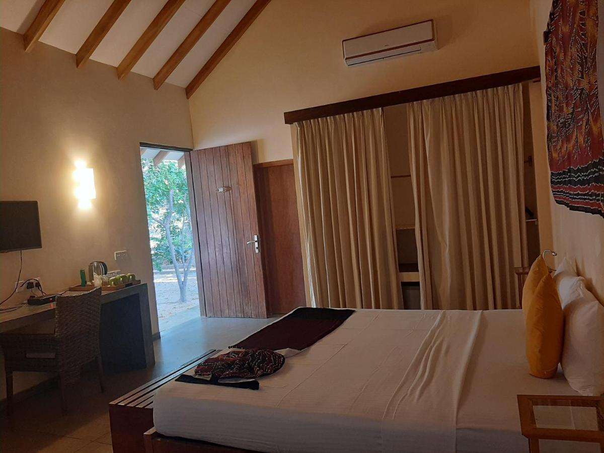 Giman Free Beach Resort Passikudah Extérieur photo